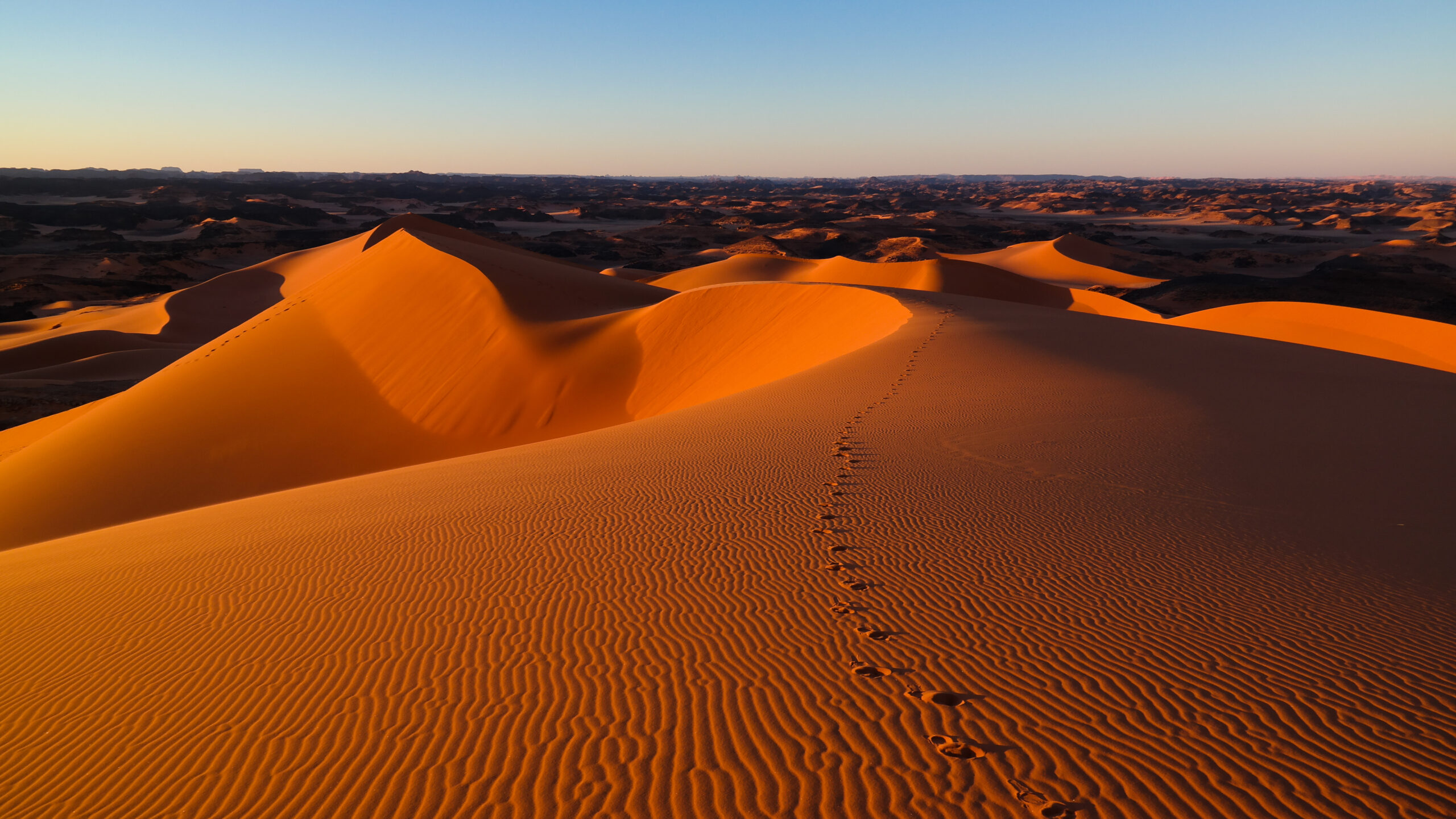 Circuit Tadrart Rouge, randonnée et trek dans le Sahara algérien