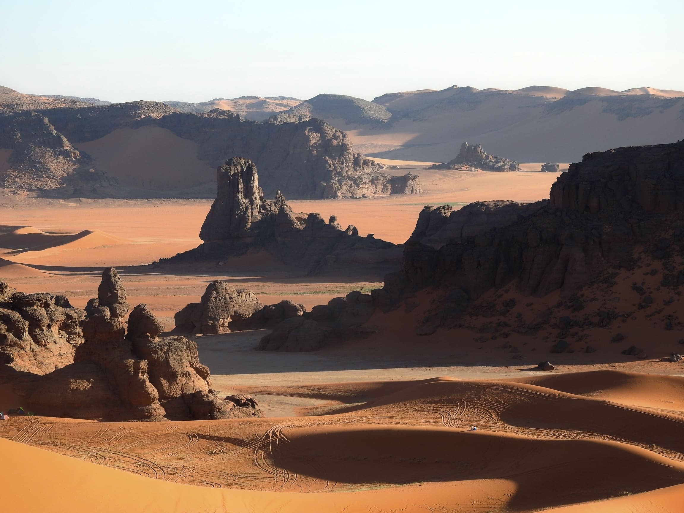 Tadrart rouge circuit dune Tin Merzouga